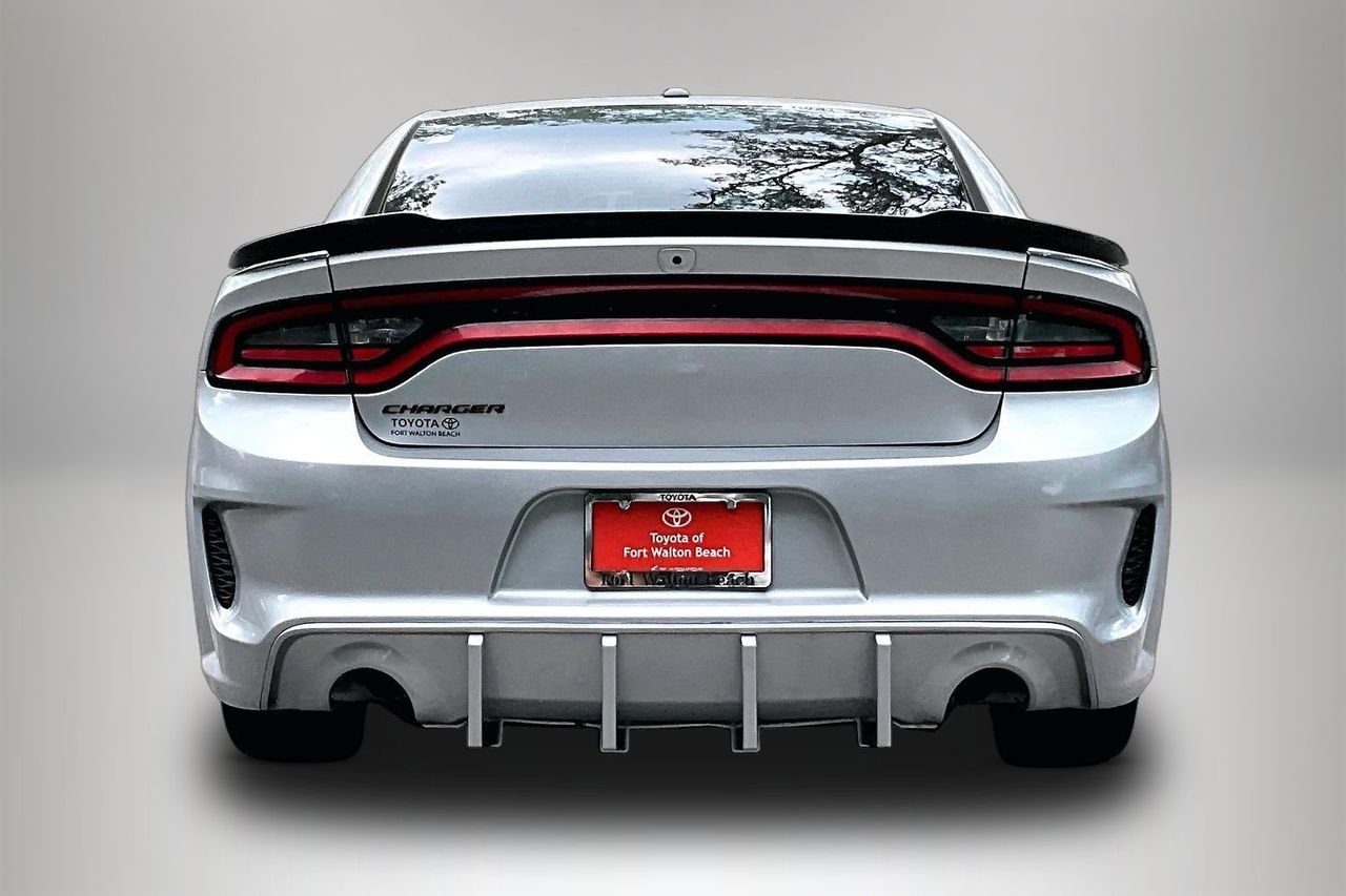 Used 2020 Silver Dodge SXT image 6