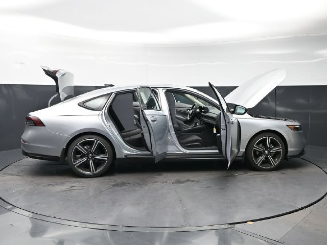 New 2026 Solar Silver Metallic Honda SE image 40