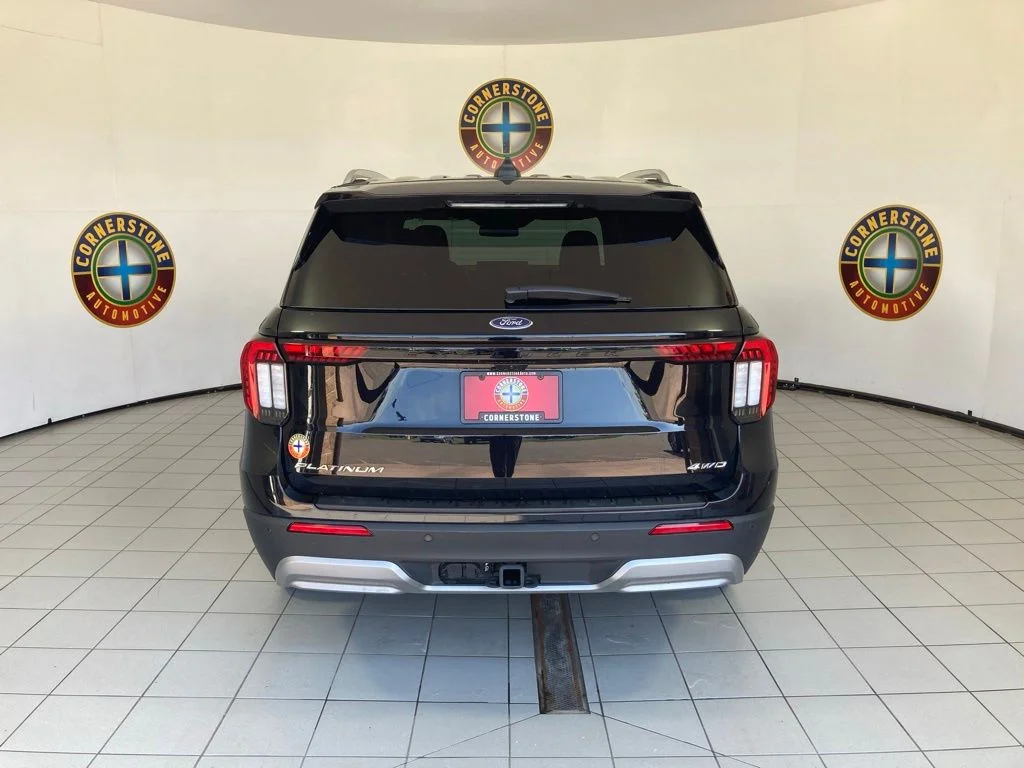 Used 2025 Black Ford Platinum image 23