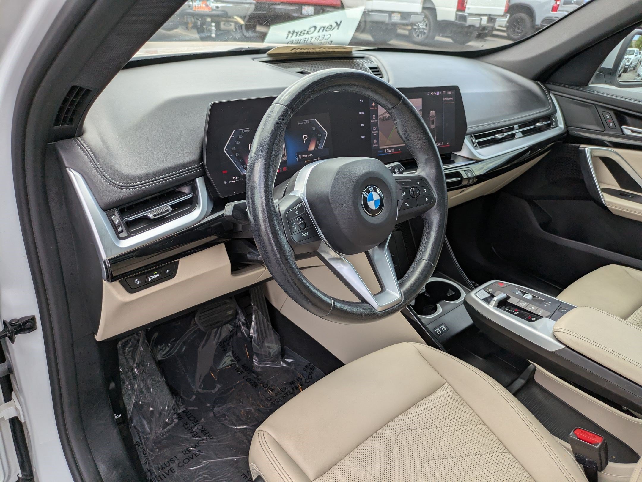 Used 2024 Mineral White Metallic BMW xDrive28i image 13