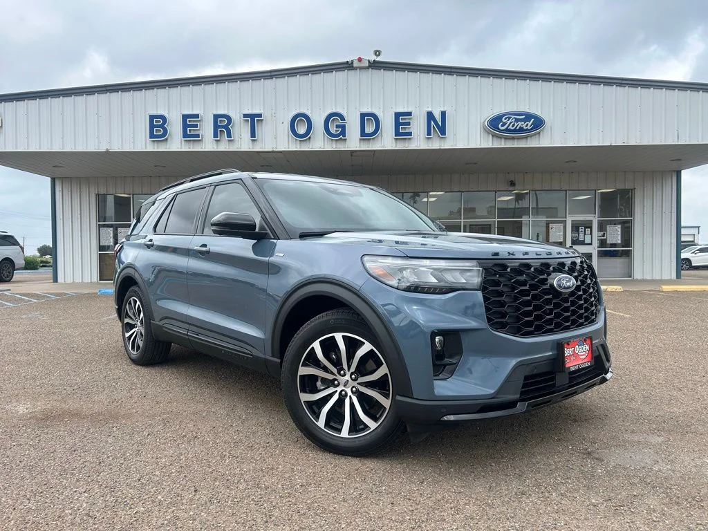 2025 Ford Explorer ST-LINE RWD (PL535)'s photo