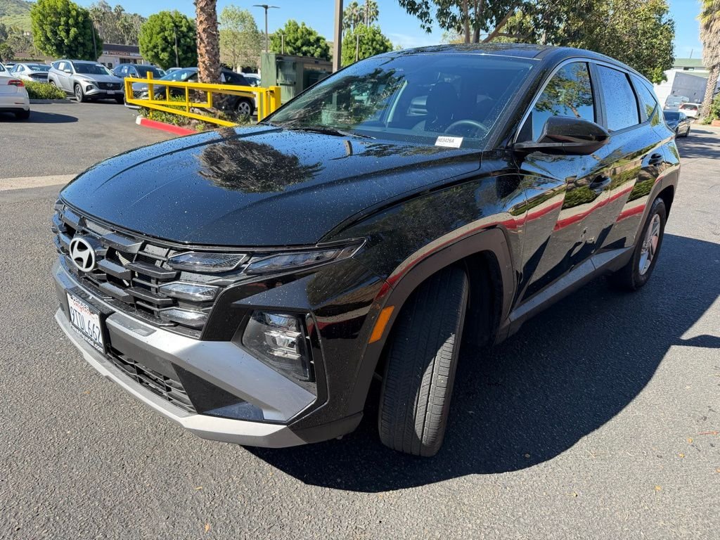 Used 2025 Black Hyundai SE image 7