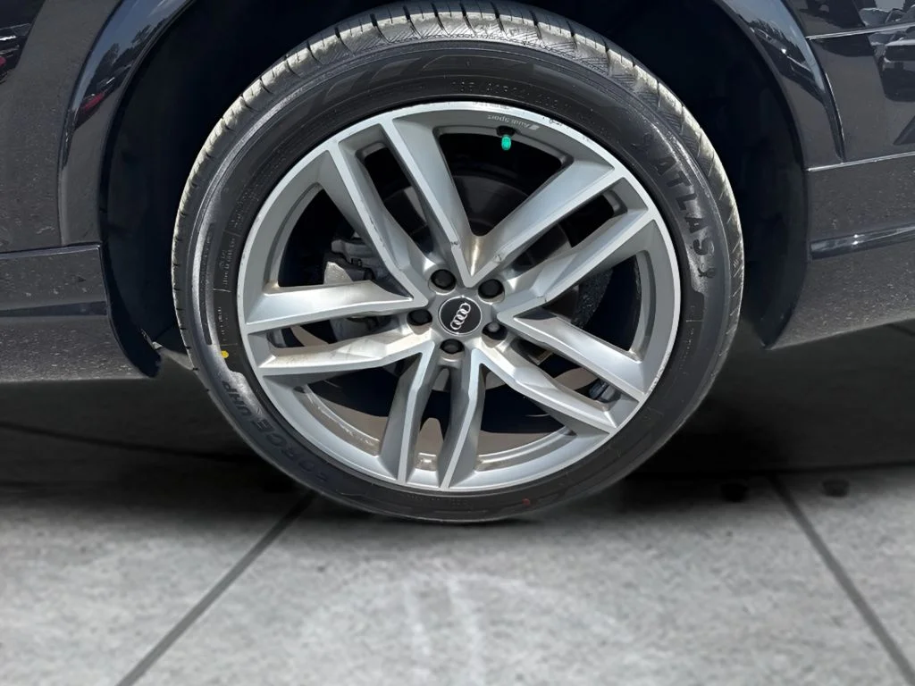 Used 2018 Black Audi 3.0T Prestige image 33