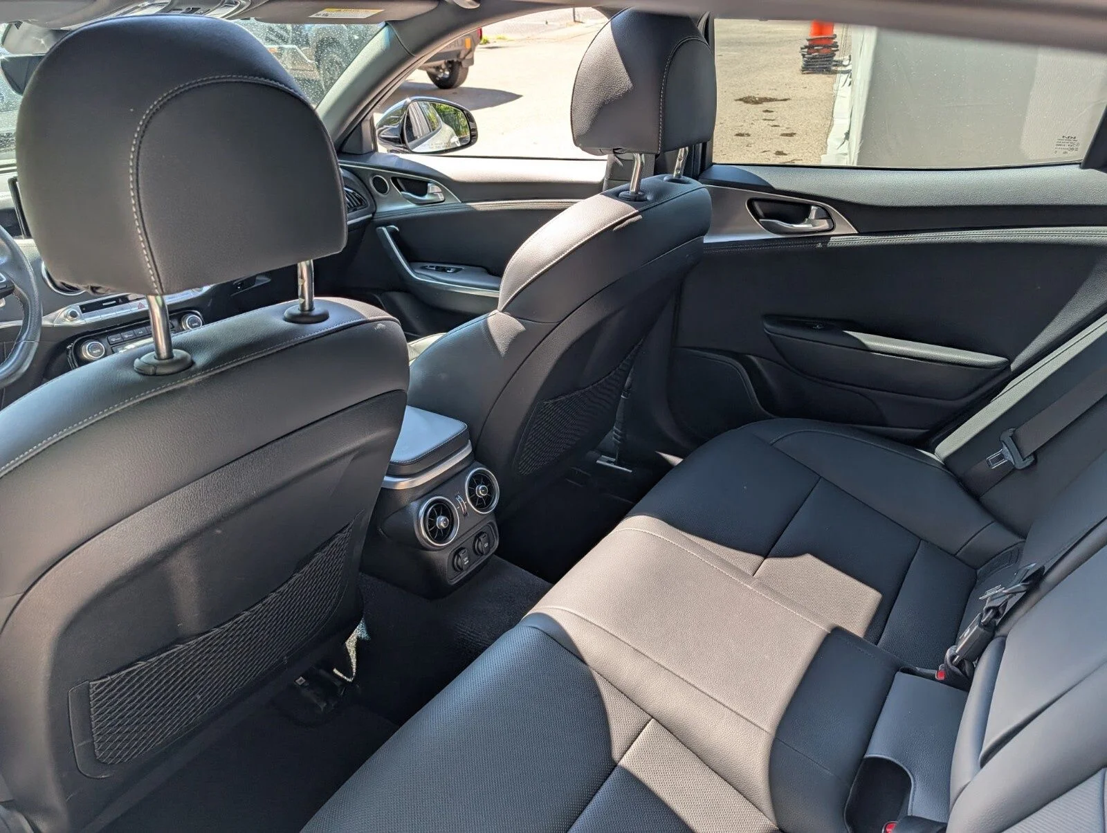 Used 2022 White Kia GT1 image 22