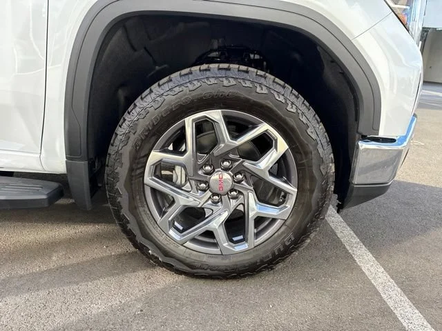 2026 GMC Sierra 1500 SLT - Photo 17