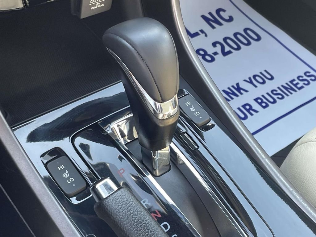 Used 2017 Black Honda EX-L image 31