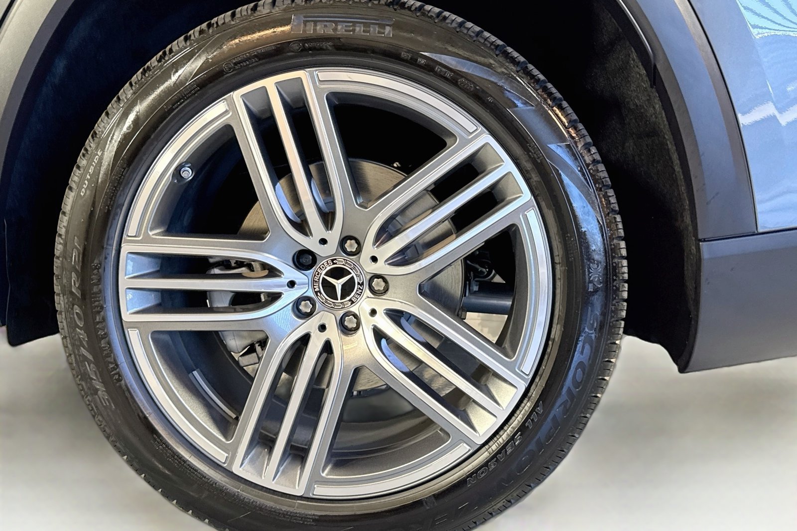 New 2026 Selenite Grey Metallic Mercedes-Benz GLS 450 image 28