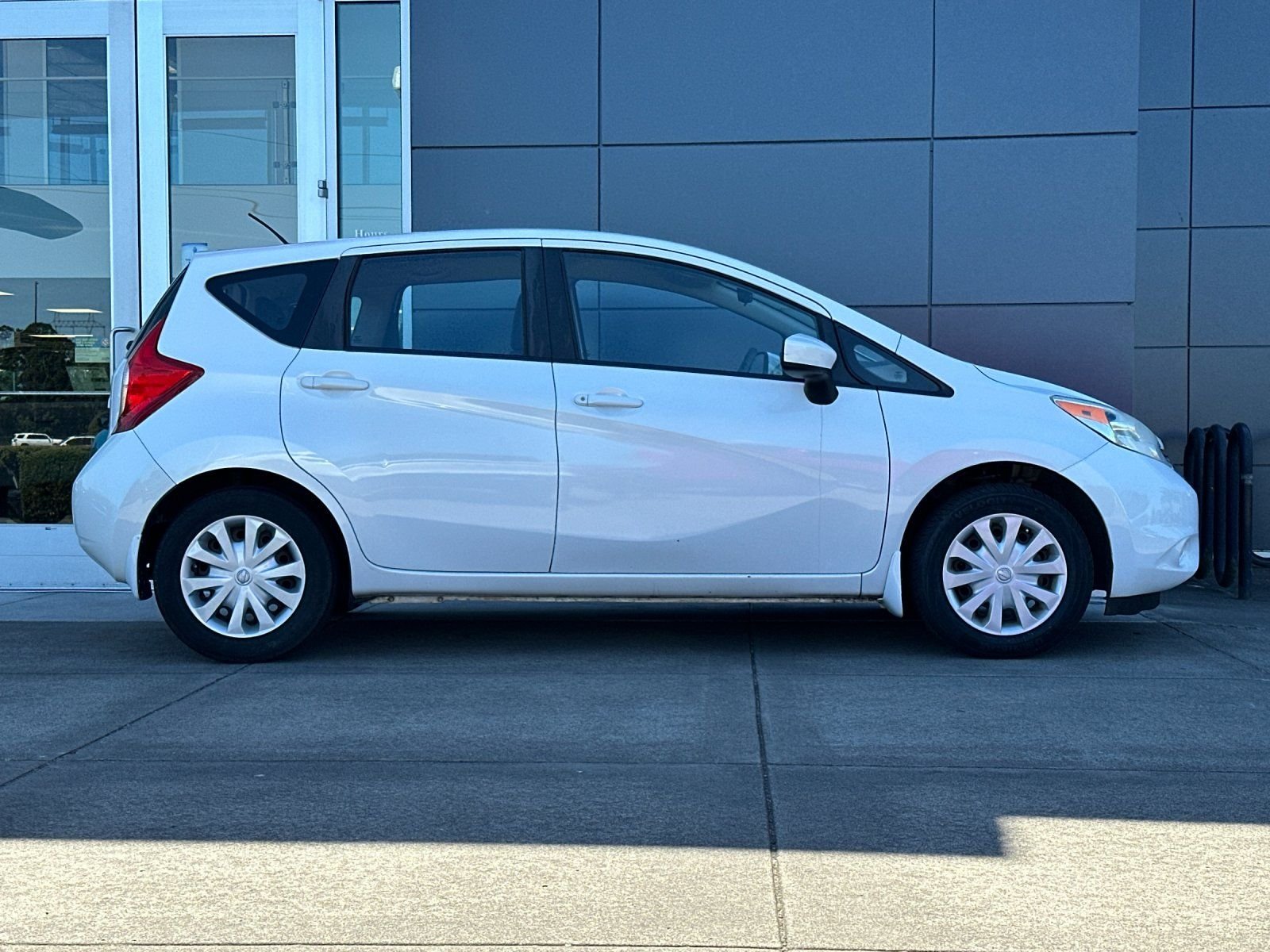 Used 2015 White Nissan S Plus image 1
