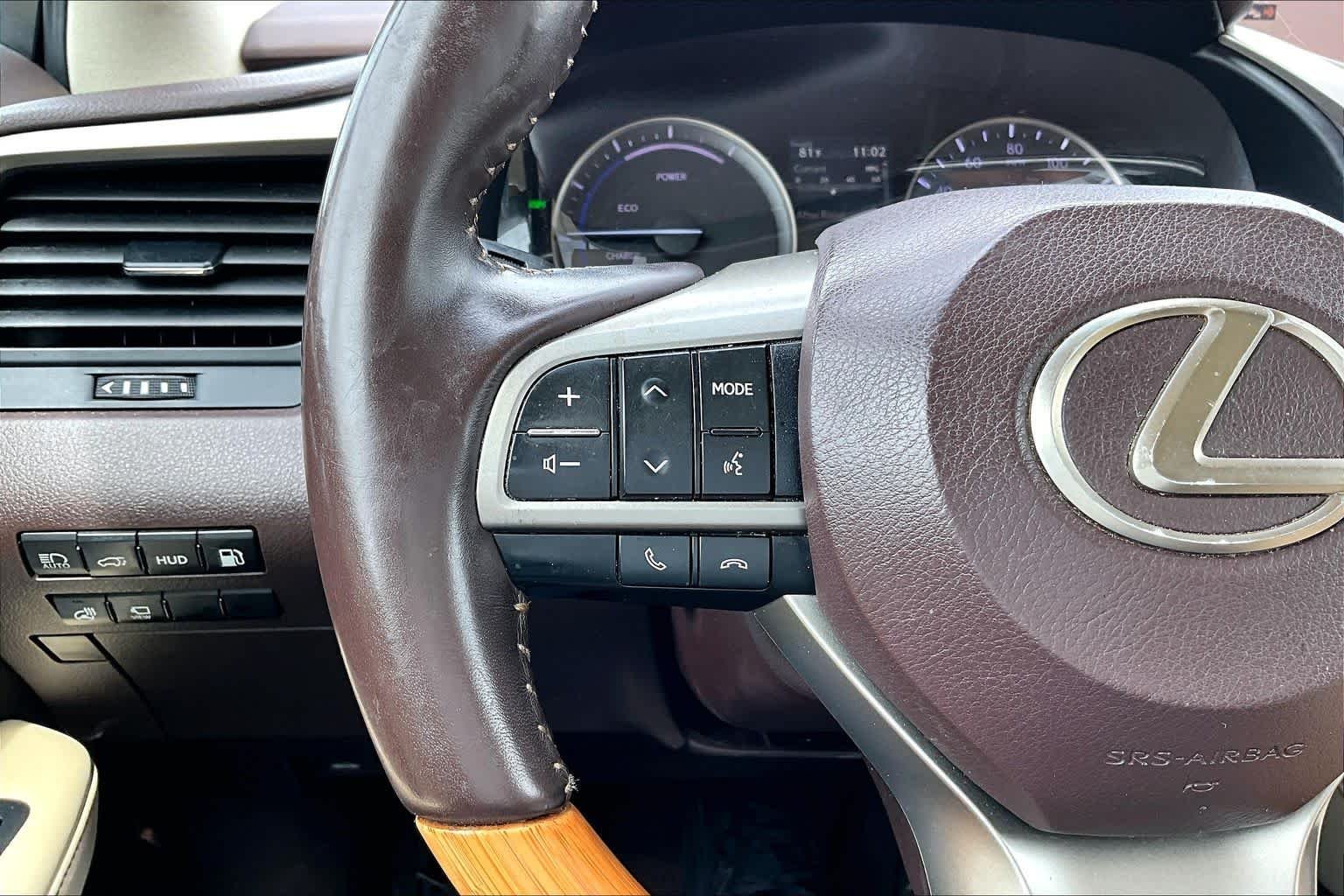 Used 2019 Matador Red Mica Lexus  image 24