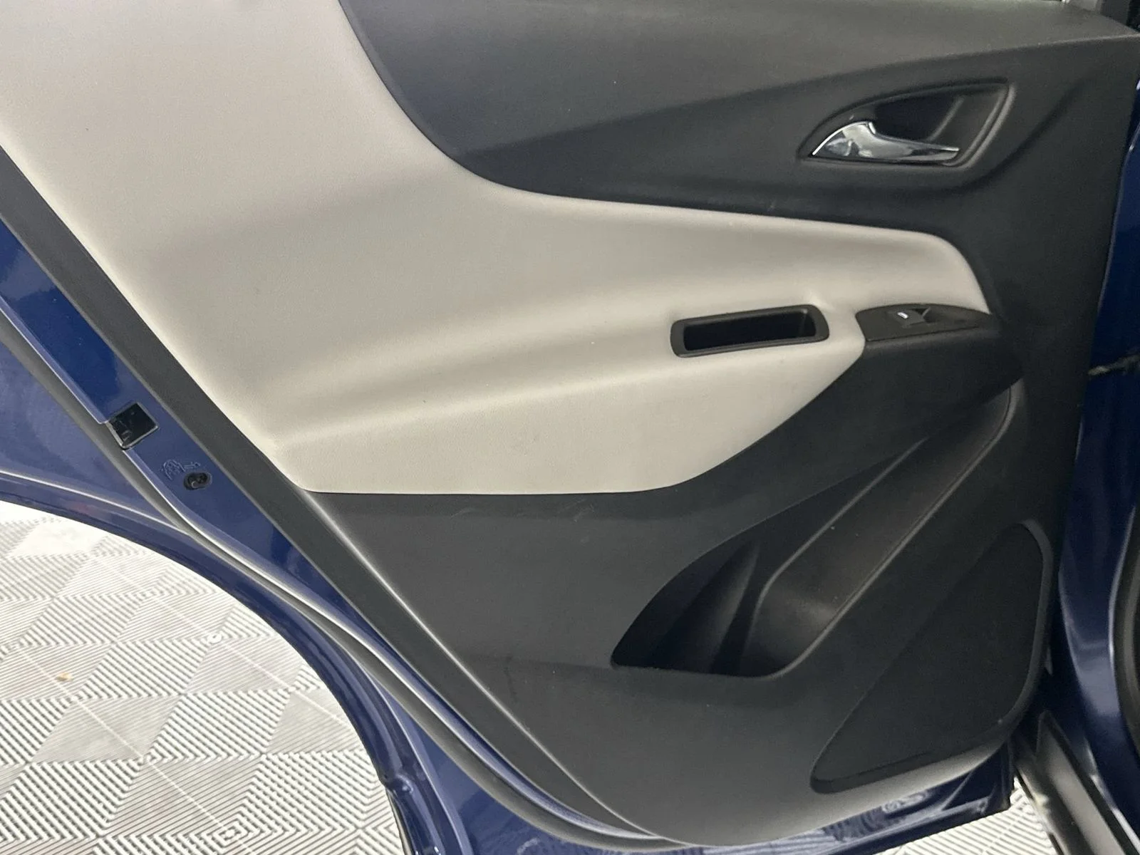 Used 2023 Blue Chevrolet LT image 29