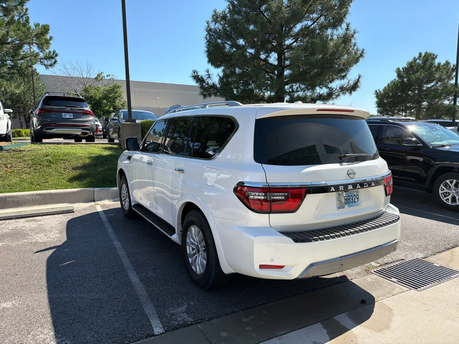 Used 2024 Aspen White Tricoat Nissan SV image 7