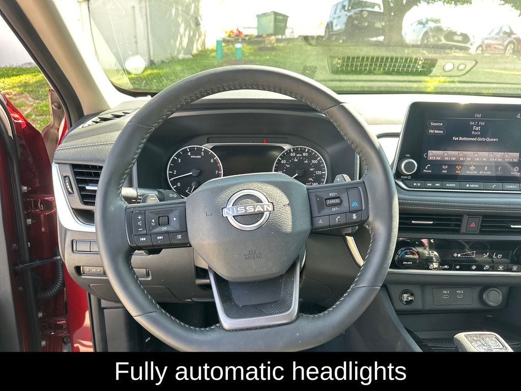 Used 2025 Red Nissan SV image 15