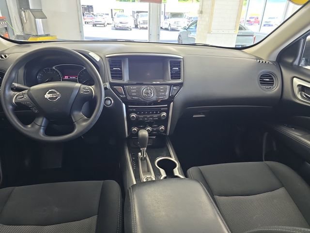 Used 2019 Blue Nissan S image 11