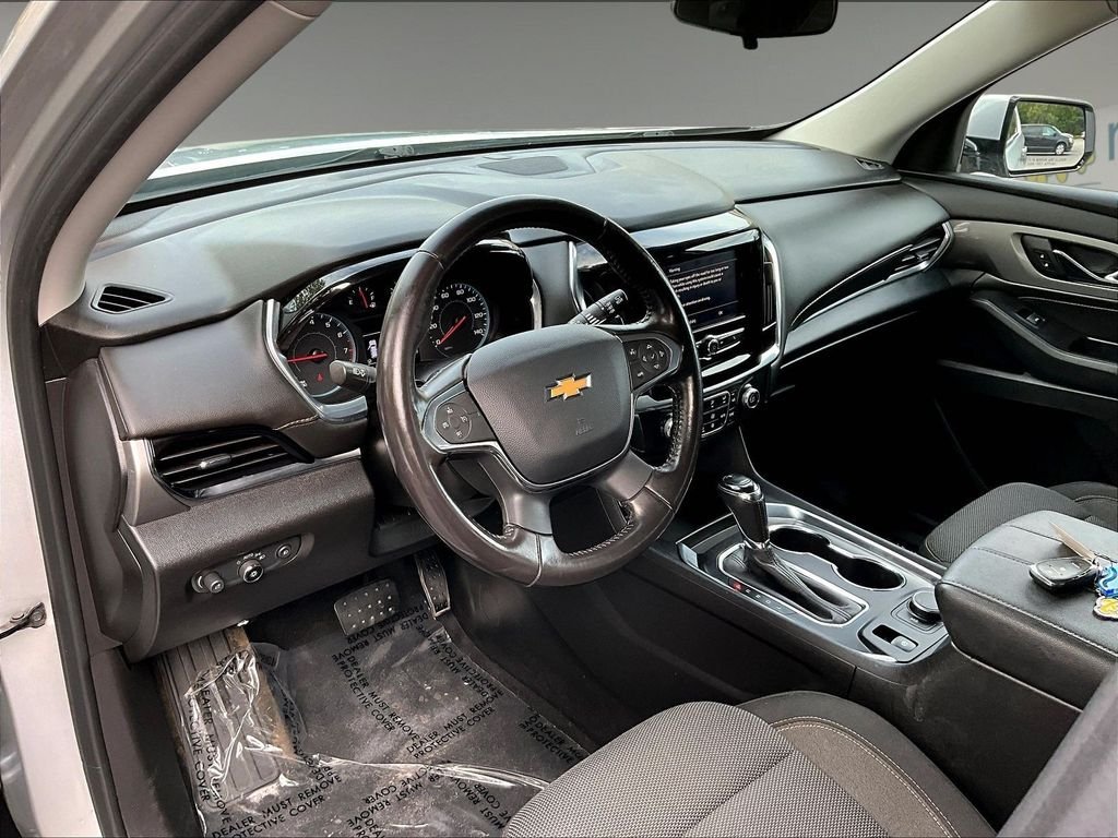 Used 2020 Silver Ice Metallic Chevrolet LT image 8