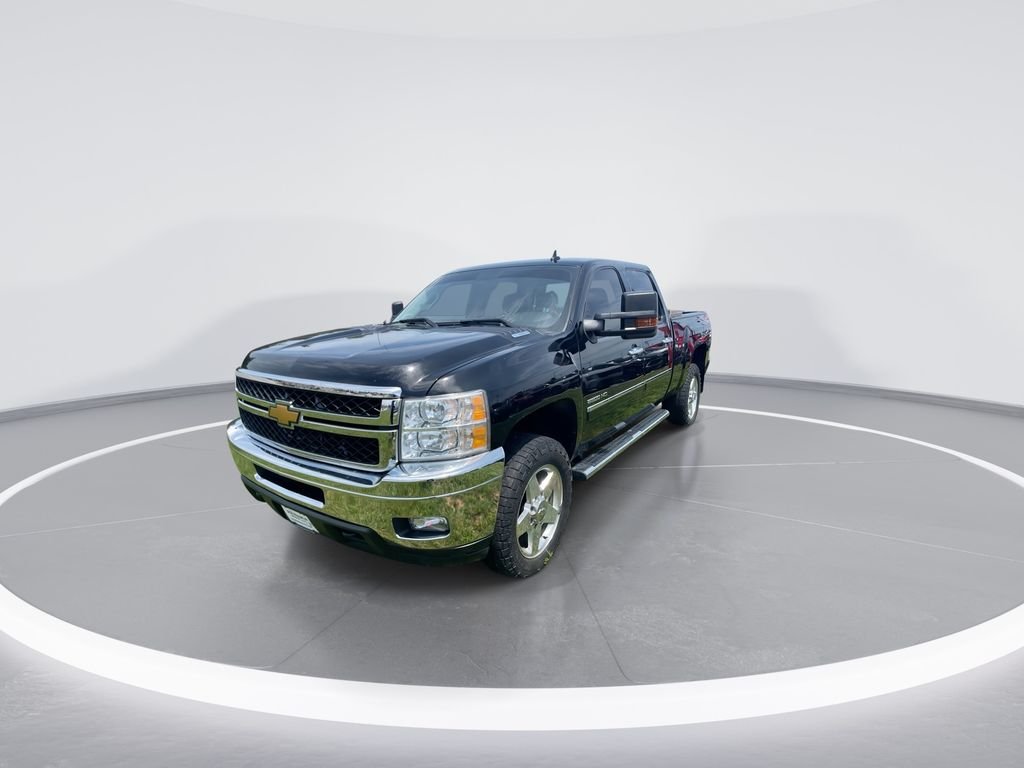 Used 2014 Black Chevrolet LT image 4