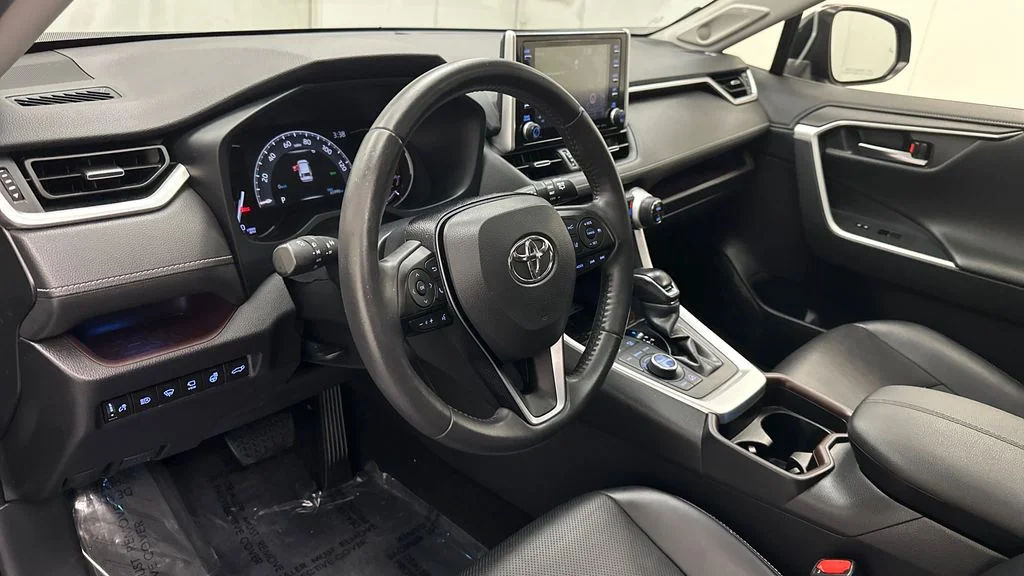 Used 2020 Gray Toyota Limited image 23