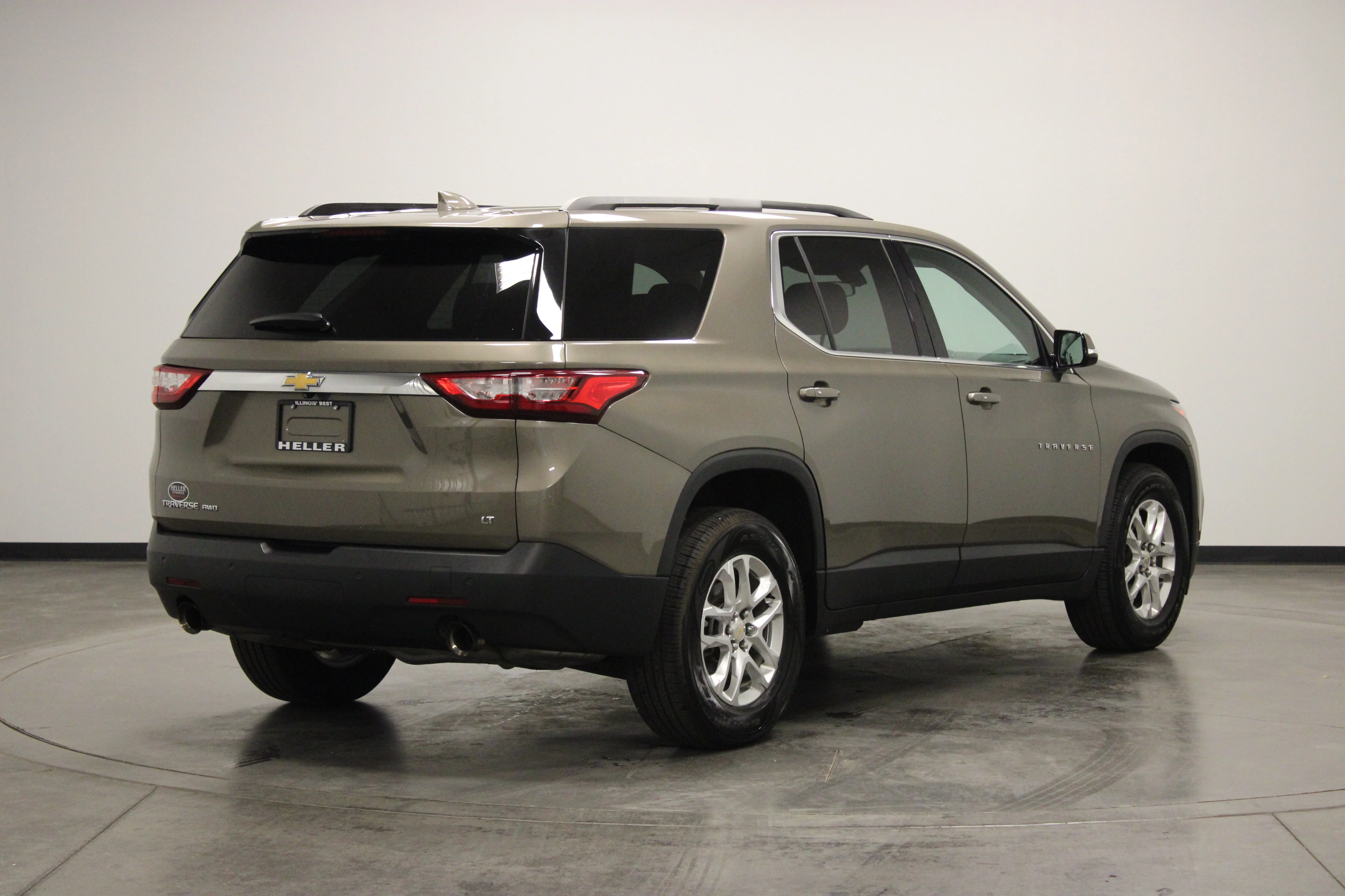 Used 2020 Stone Gray Metallic Chevrolet LT image 8
