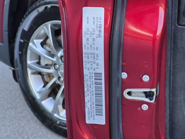 Used 2019 Red Jeep Latitude Plus image 26