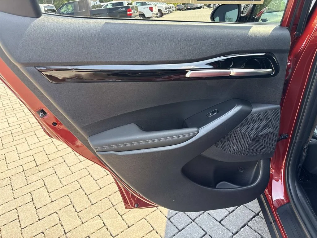 Used 2026 Orange Kia S image 24
