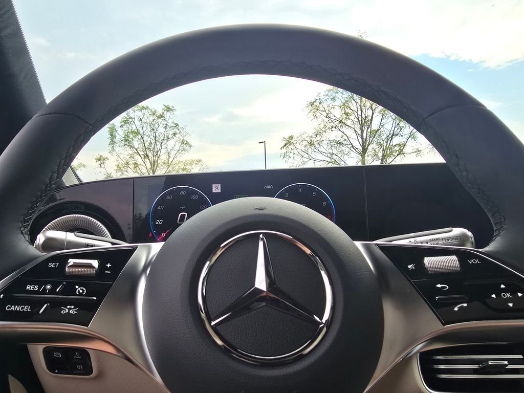New 2027 Polar White Mercedes-Benz CLA 220 image 25
