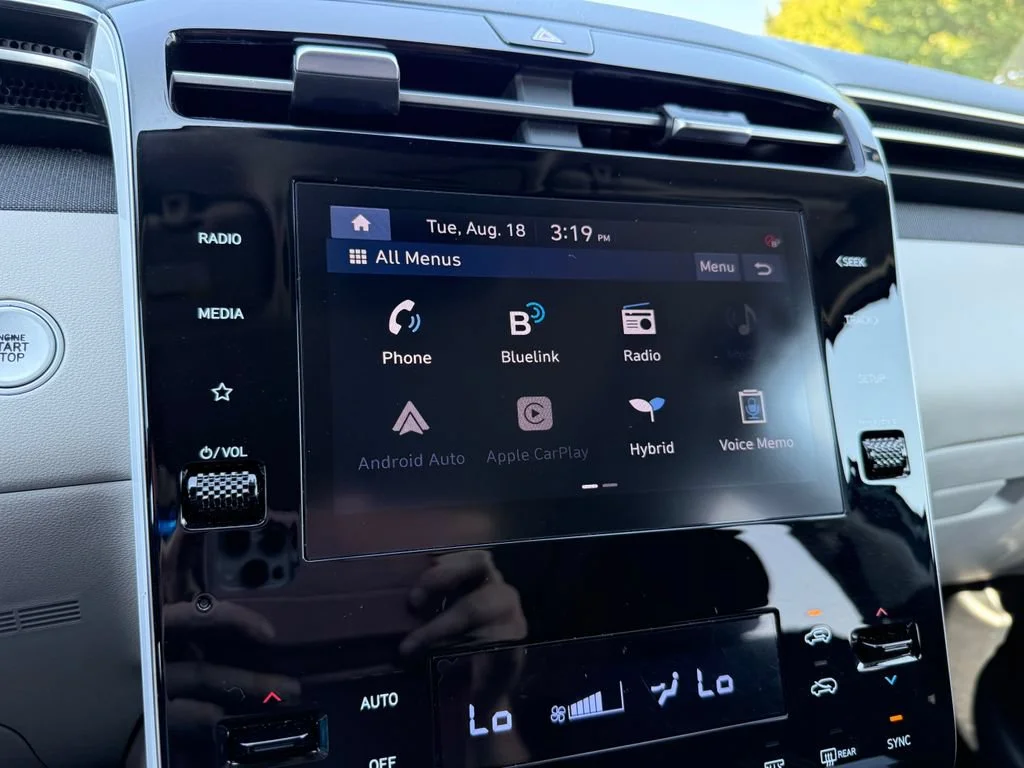 Used 2022 Shimmering Silver Hyundai SEL Convenience image 27