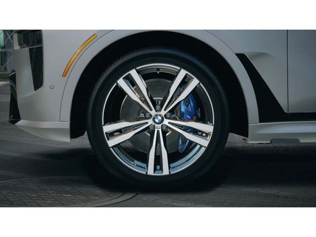 New 2027 Frozen Pure Grey Metallic BMW  image 7