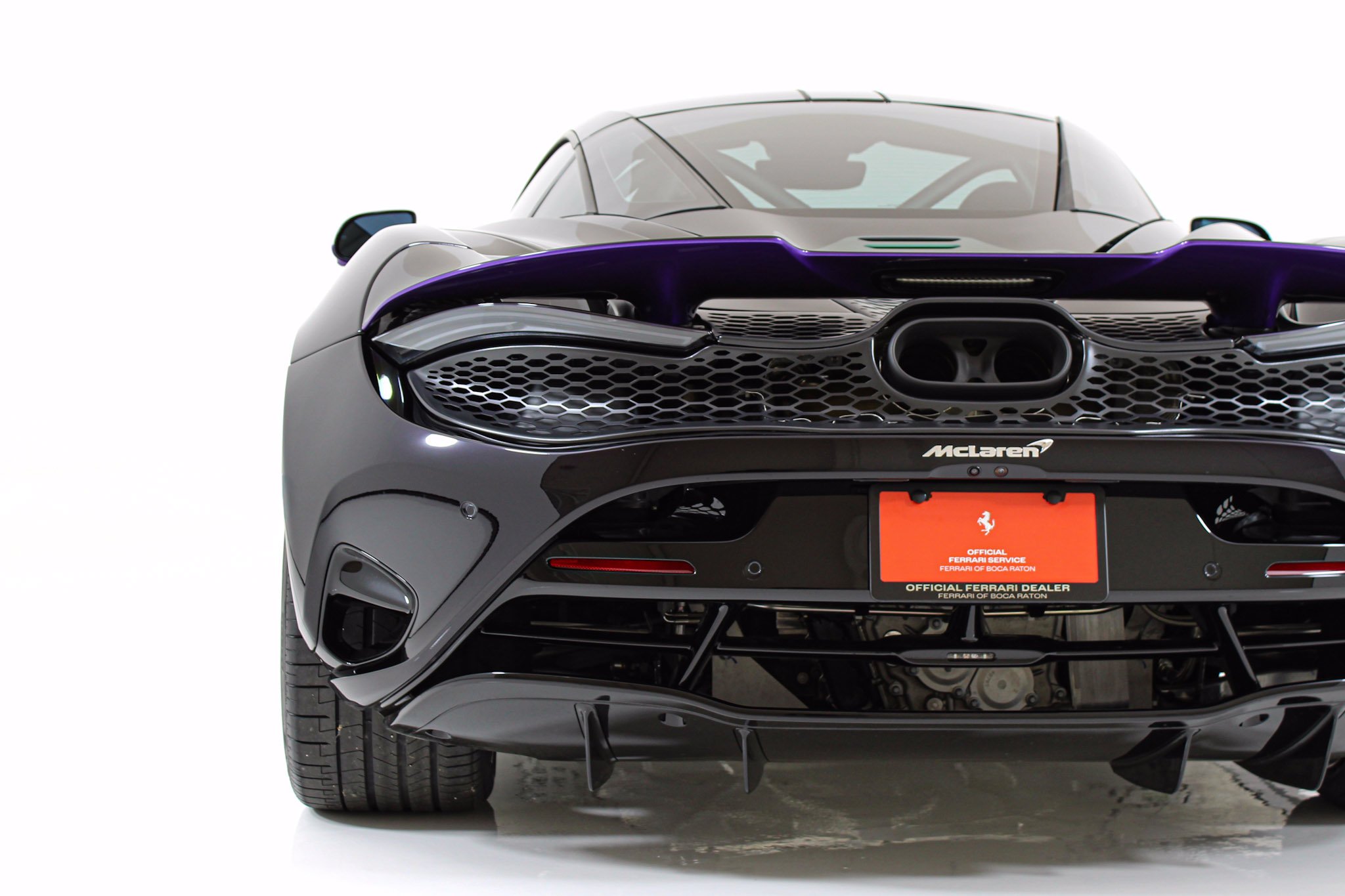 Used 2024 Purple McLaren Coupe image 32