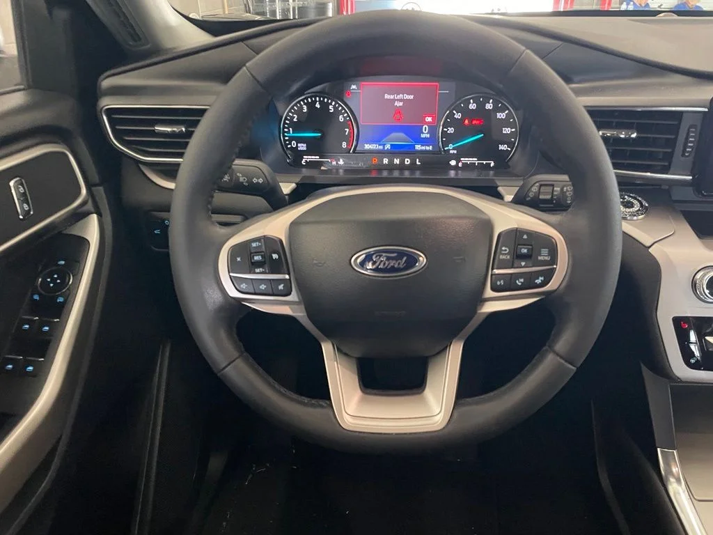 Used 2023 Blue Ford XLT image 13