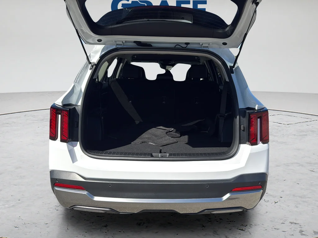 2025 Kia Sorento S - Photo 27