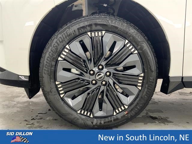 New 2026 Everest White Pearl Tricoat Nissan Platinum image 5