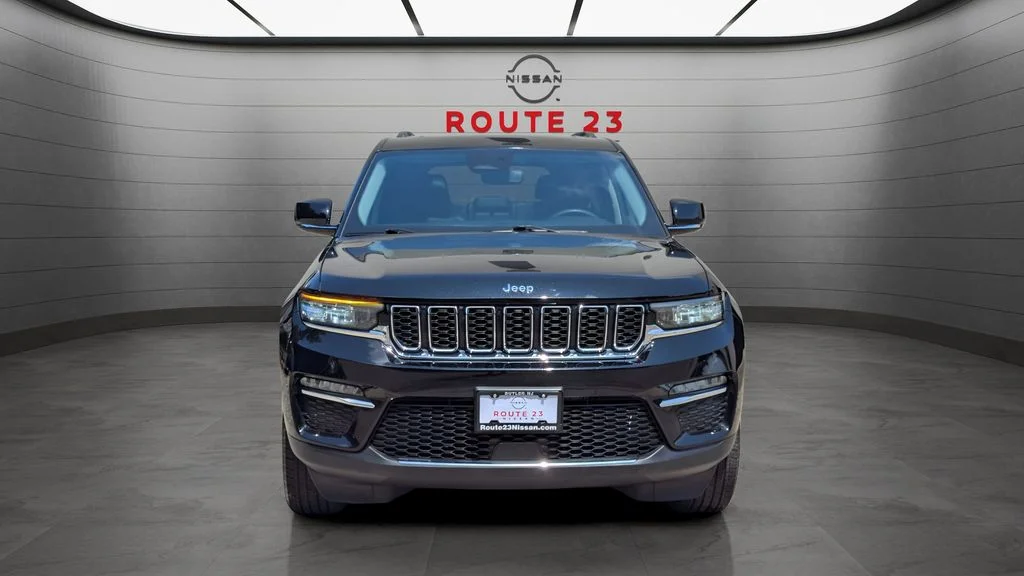 Used 2023 Black Jeep Limited image 3