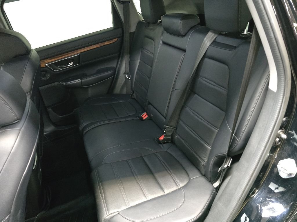 Used 2018 Crystal Black Pearl Honda Touring image 32