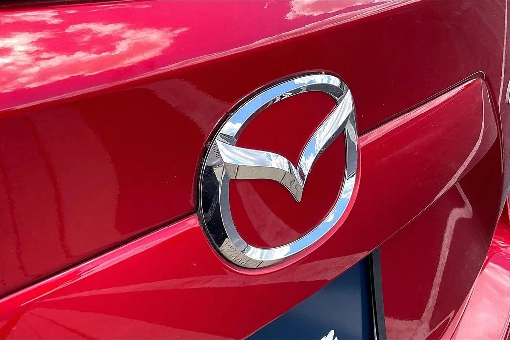 Used 2015 Red Mazda Grand Touring image 7