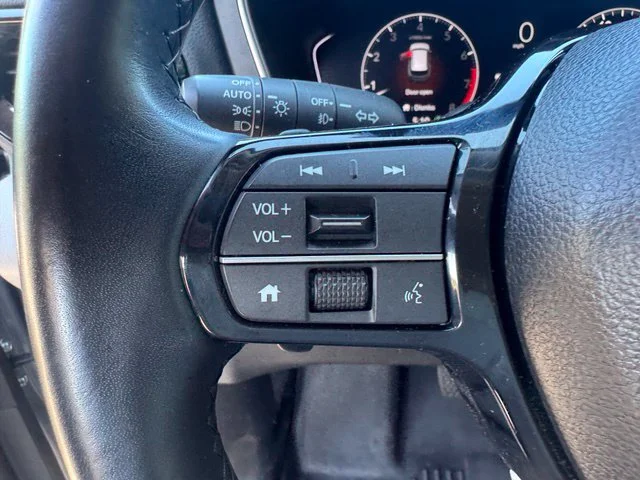 Used 2025 Silver Honda Touring image 19