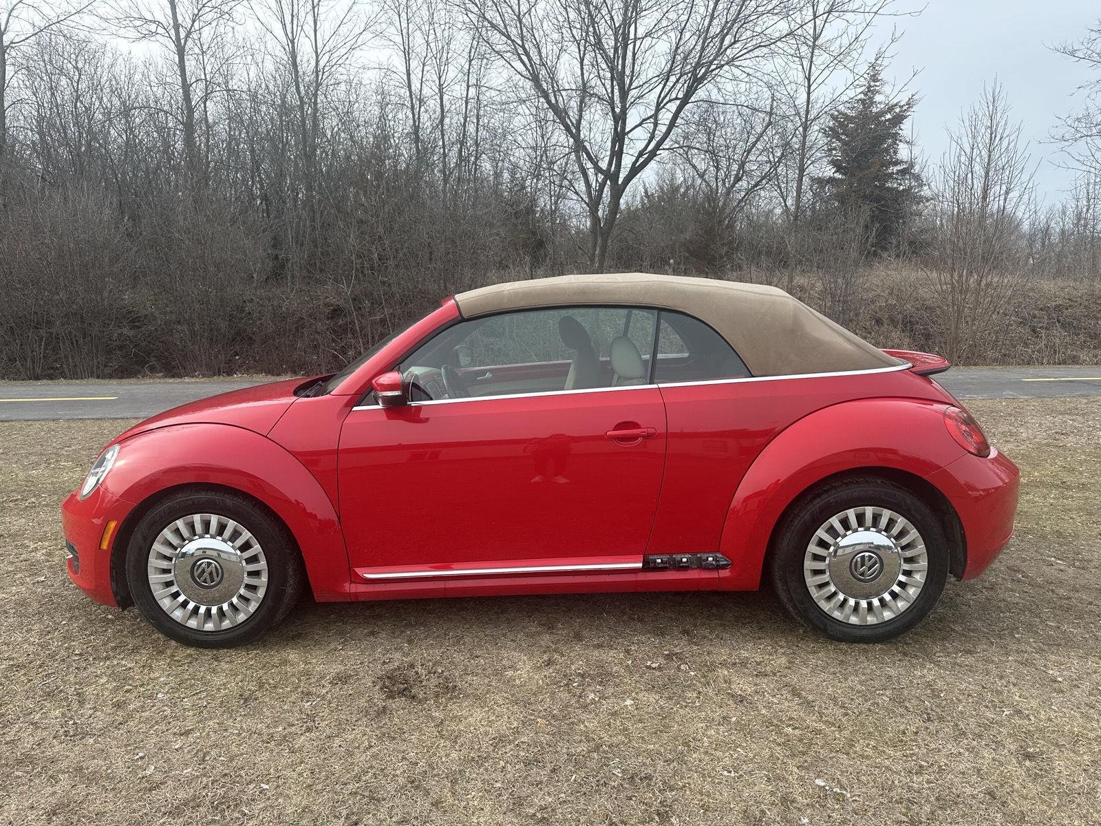 Used 2016 Volkswagen Beetle SE with VIN 3VW517ATXGM801012 for sale in Waconia, Minnesota