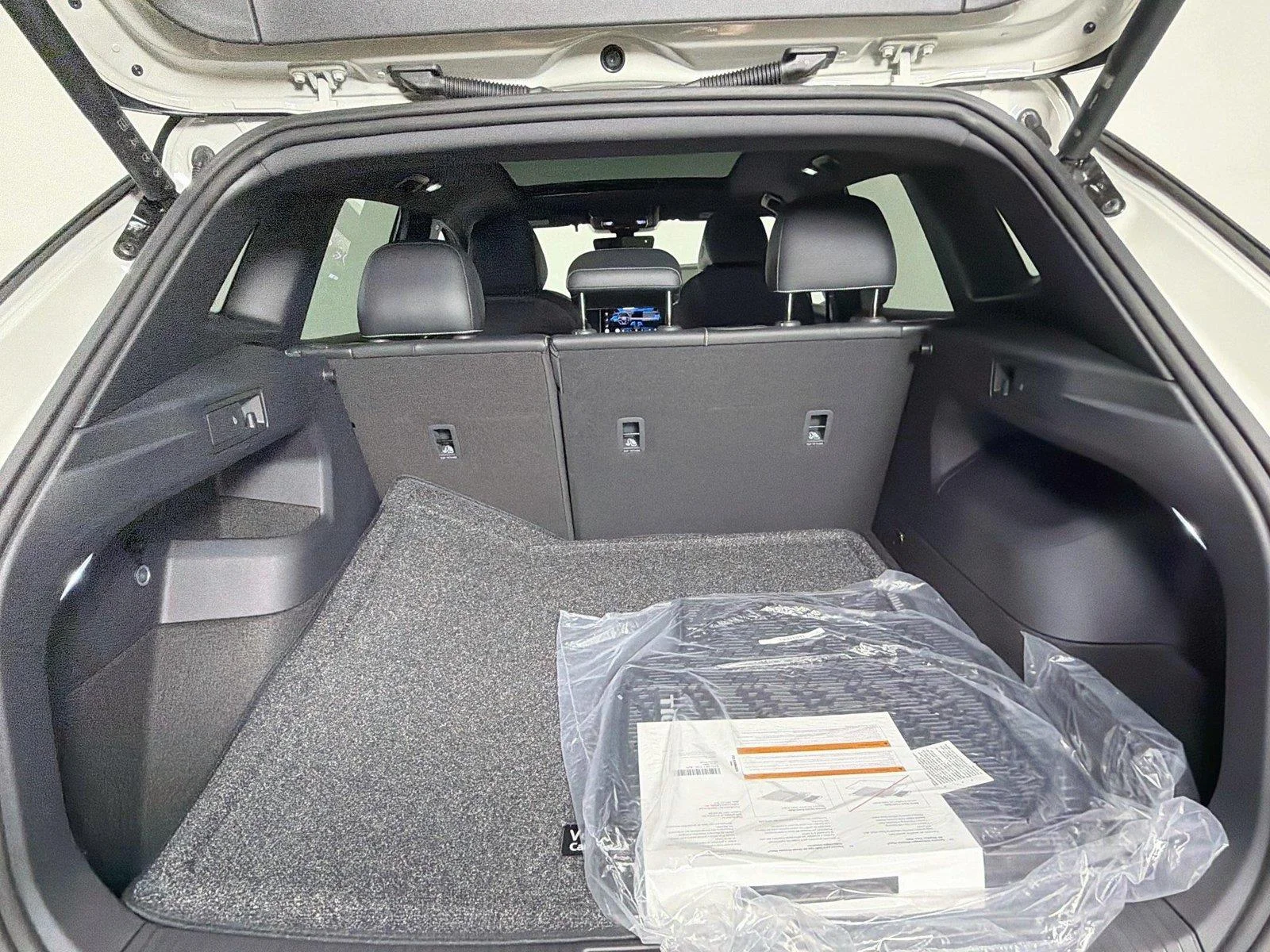 New 2026 Sandstone w/Deep Black Roof Volkswagen SE R-Line Black image 24