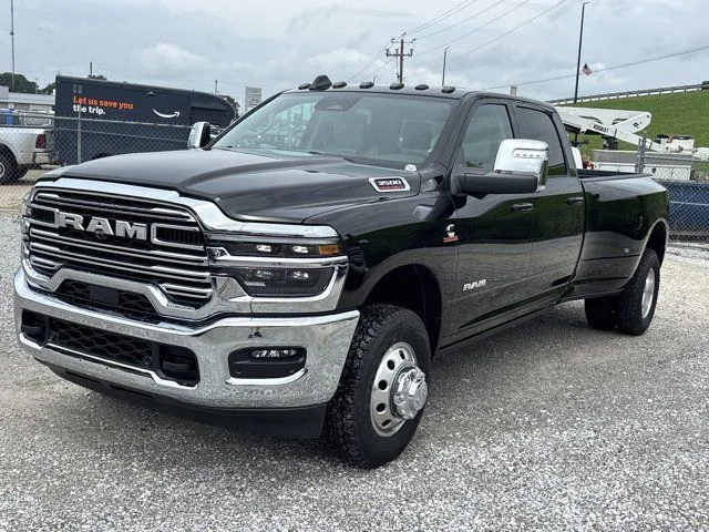 New 2026 Diamond Black Crystal Pearl-Coat Exterior Paint RAM Laramie image 11