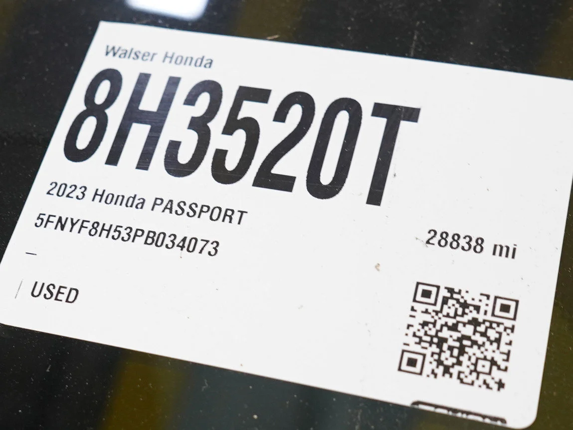 Used 2023 Black Honda EX-L AWD image 31