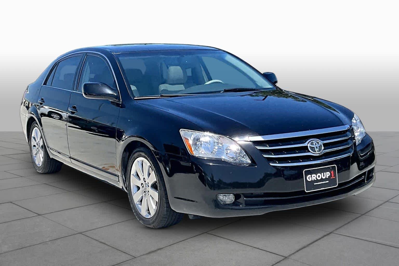 Used 2007 Black Toyota XLS image 2