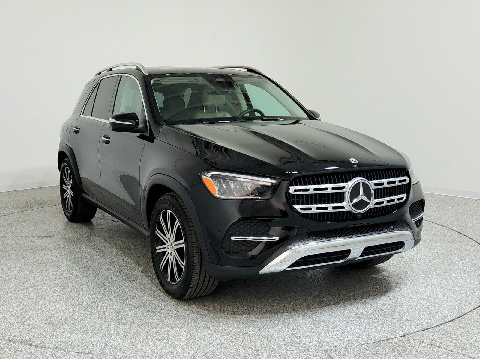 Certified Used 2025 Black Mercedes-Benz GLE 350 image 3