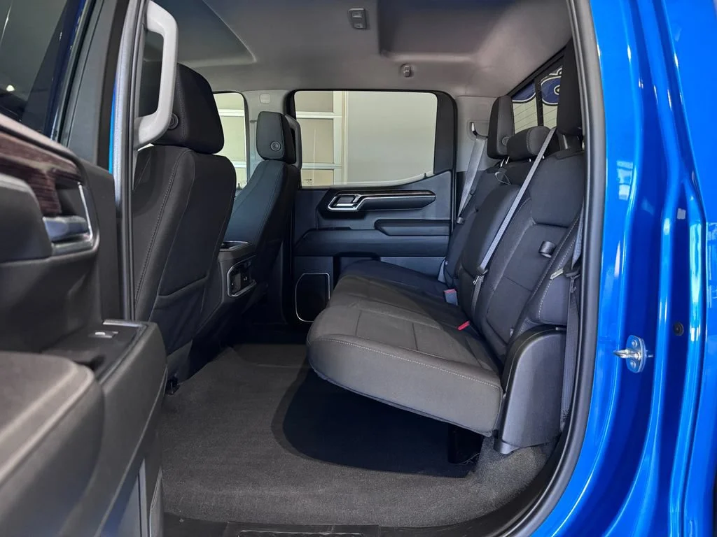 Certified Used 2024 Dynamic Blue Metallic GMC Elevation image 14