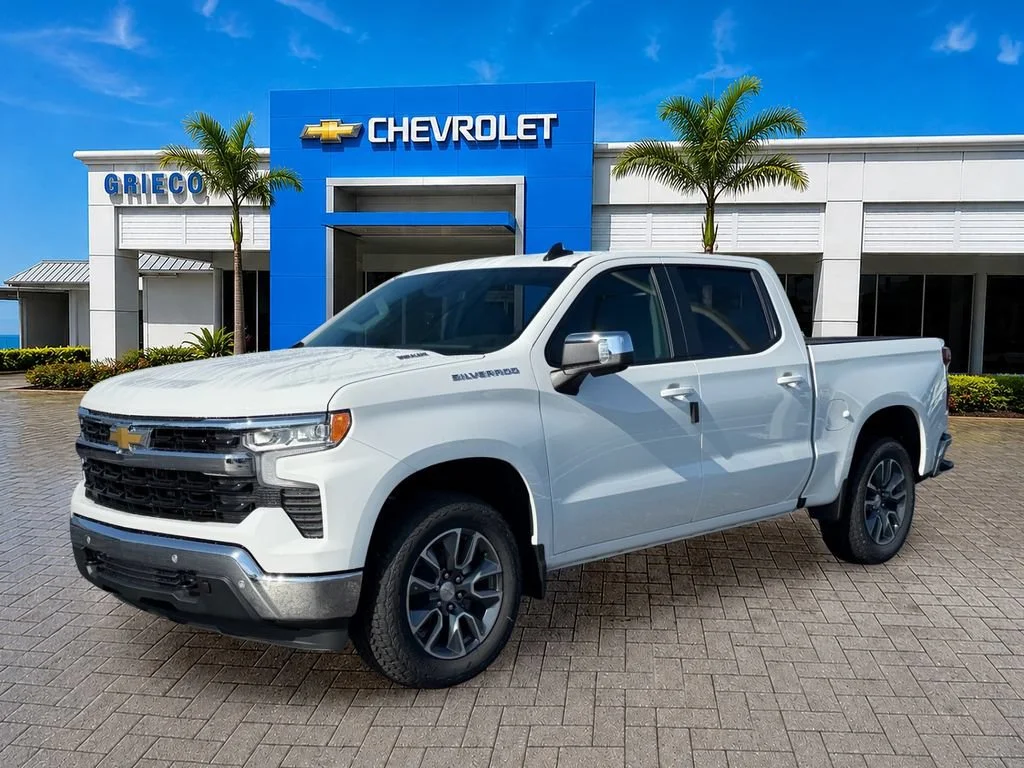 New 2026 Summit White Chevrolet LT image 3