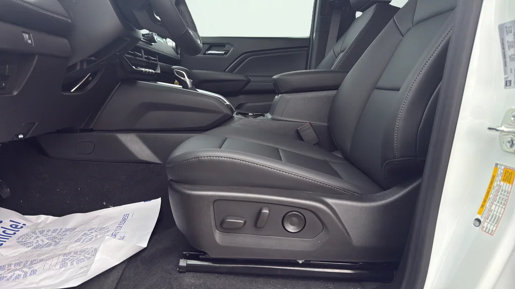2026 Chevrolet Colorado LT - Photo 25