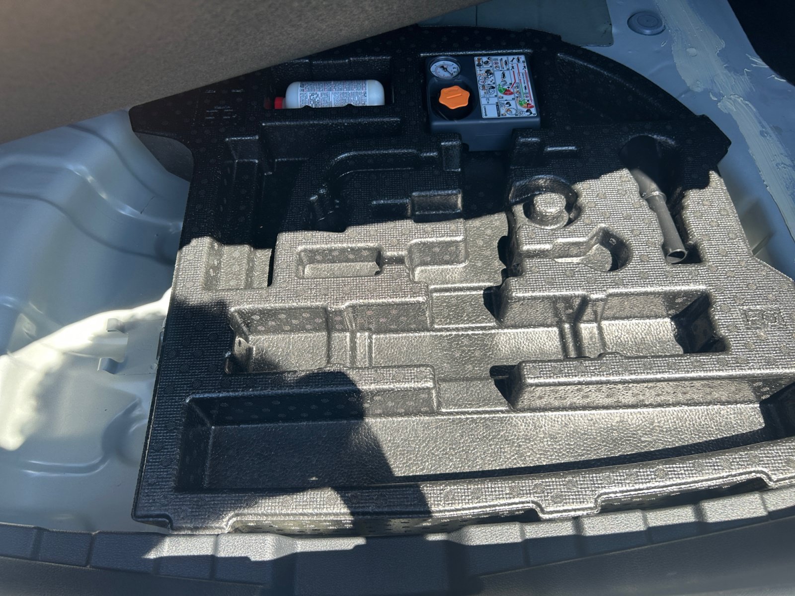 2026 Nissan Sentra SR - Photo 38