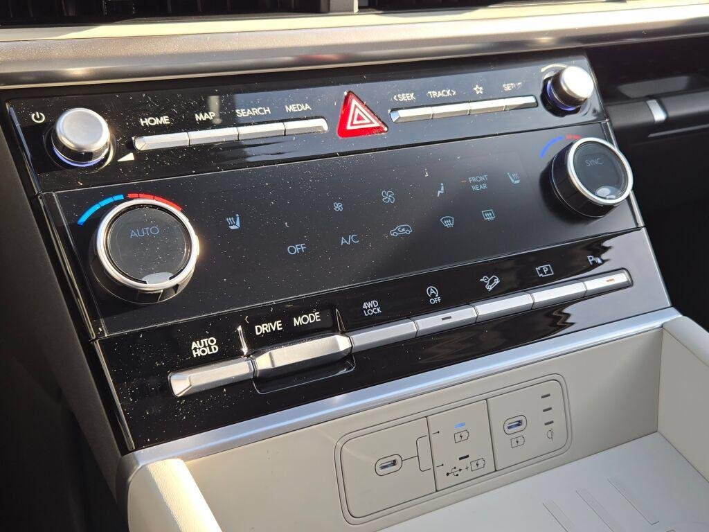 New 2026 Silver Hyundai SEL AWD image 25