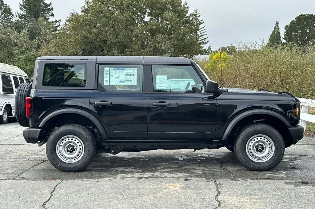 New 2025 Shadow Black Ford Base image 3