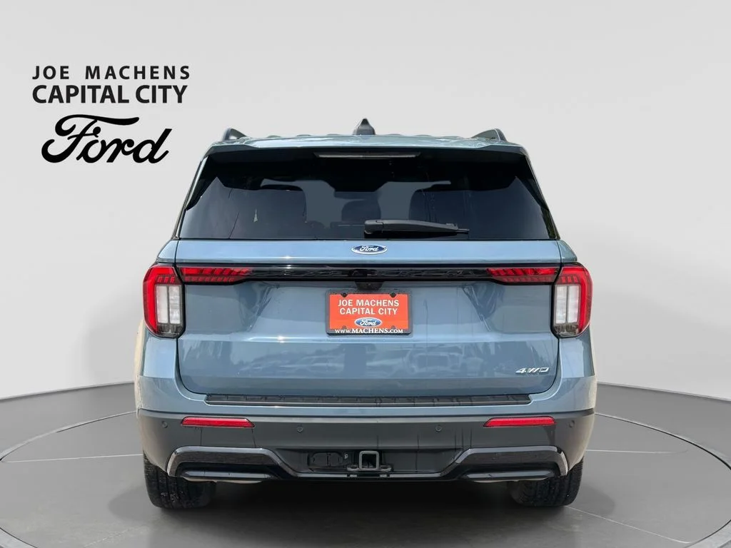 Used 2025 Vapor Blue Ford ST-Line image 6