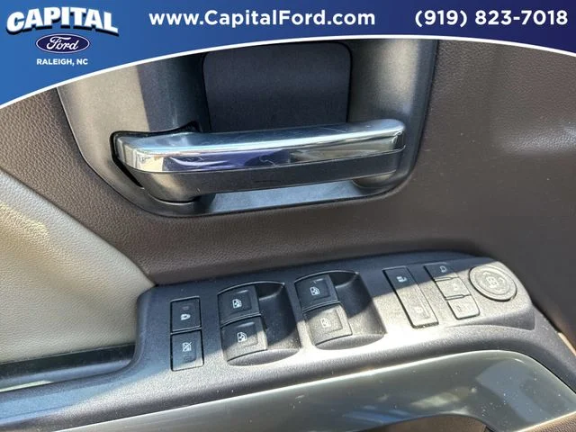 Used 2015  Chevrolet LTZ image 21