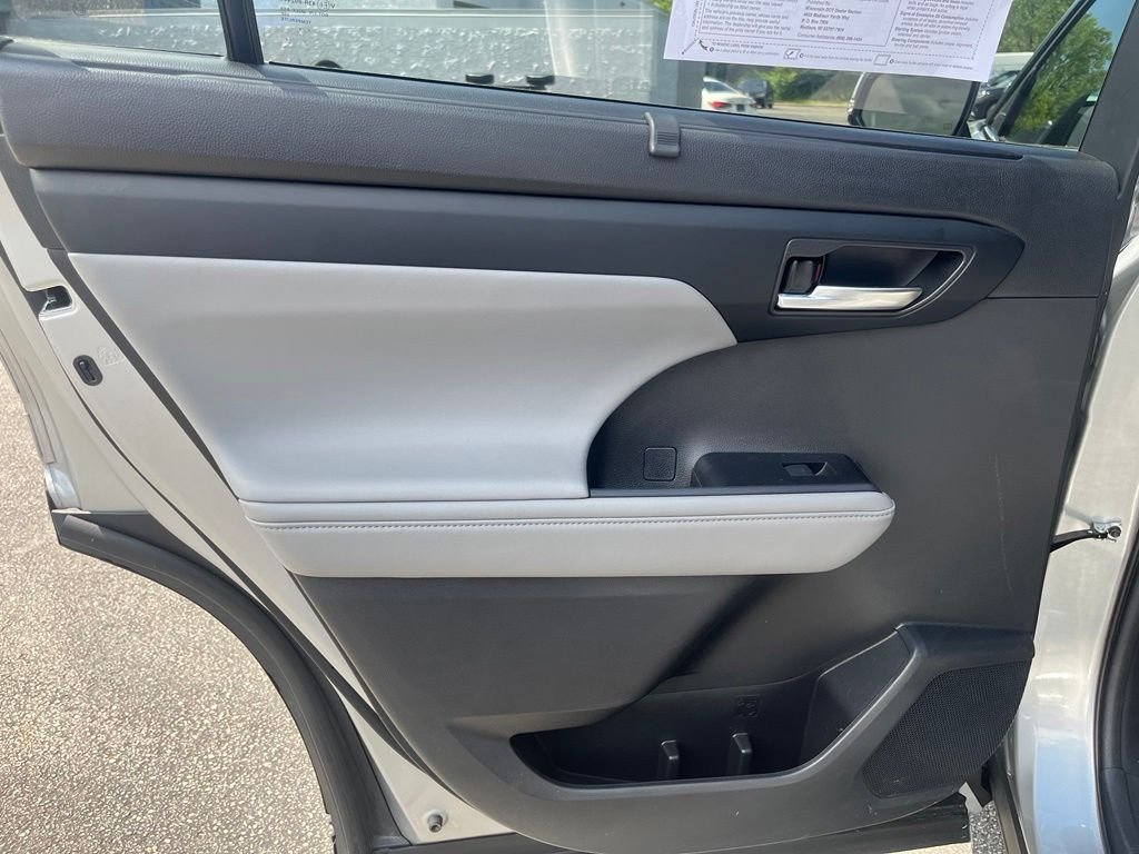 Used 2023 Silver Toyota XLE image 22