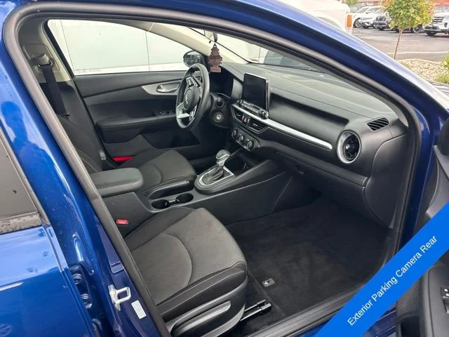 Used 2024 Deep Sea Blue Kia LXS image 5